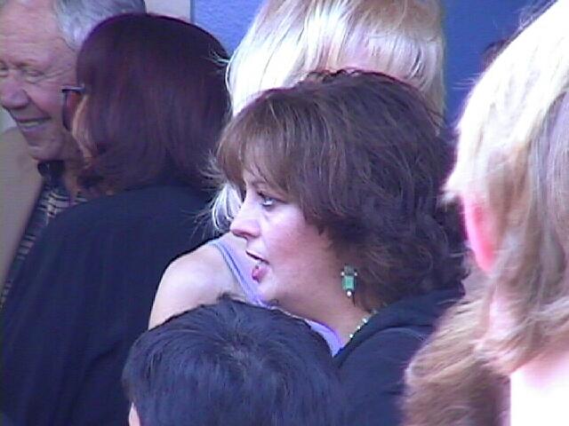 GuyW043.JPG 37.4K